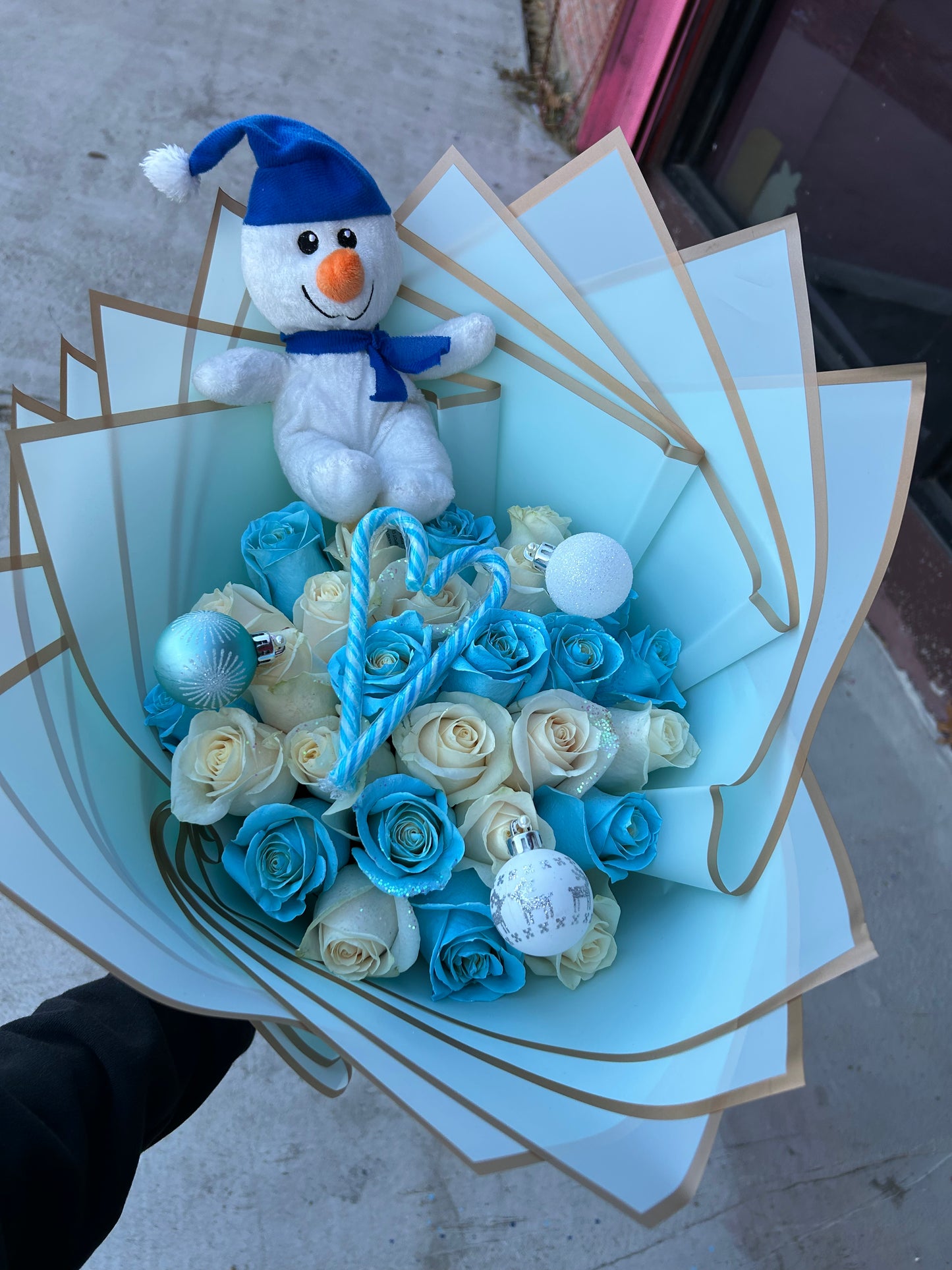Frosty snowman bouquet