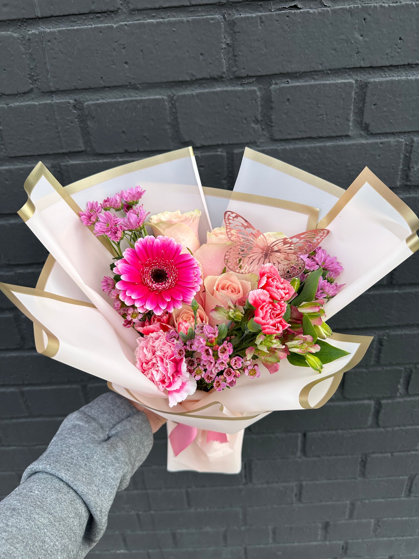 V-Day Mini Rose Bouquet