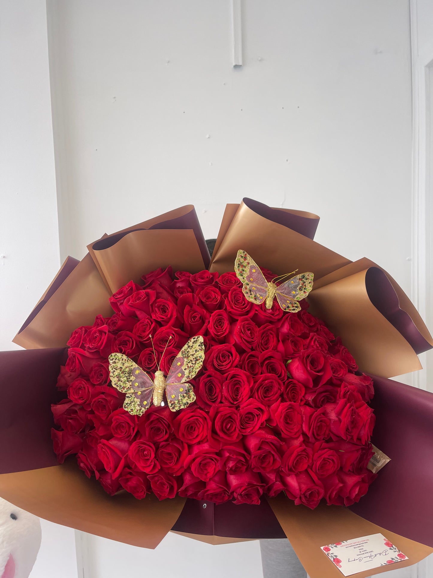 100 Luxury Red Roses