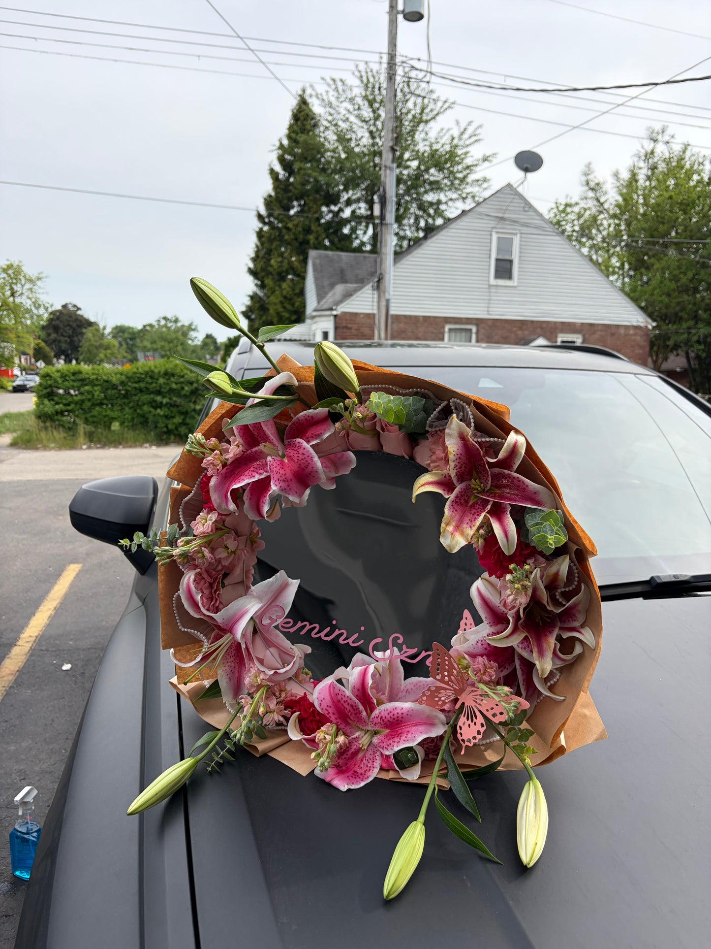 Gemini Mirror Bouquet