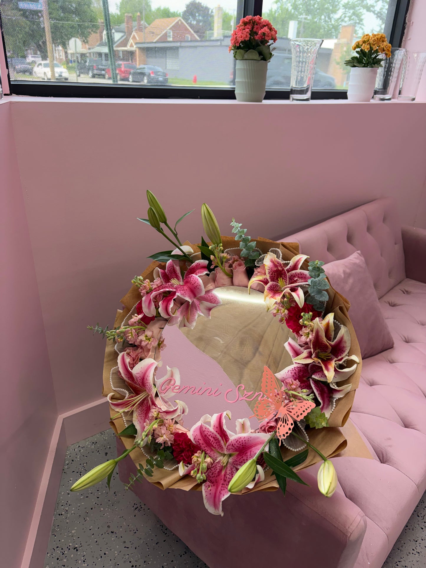 Gemini Mirror Bouquet