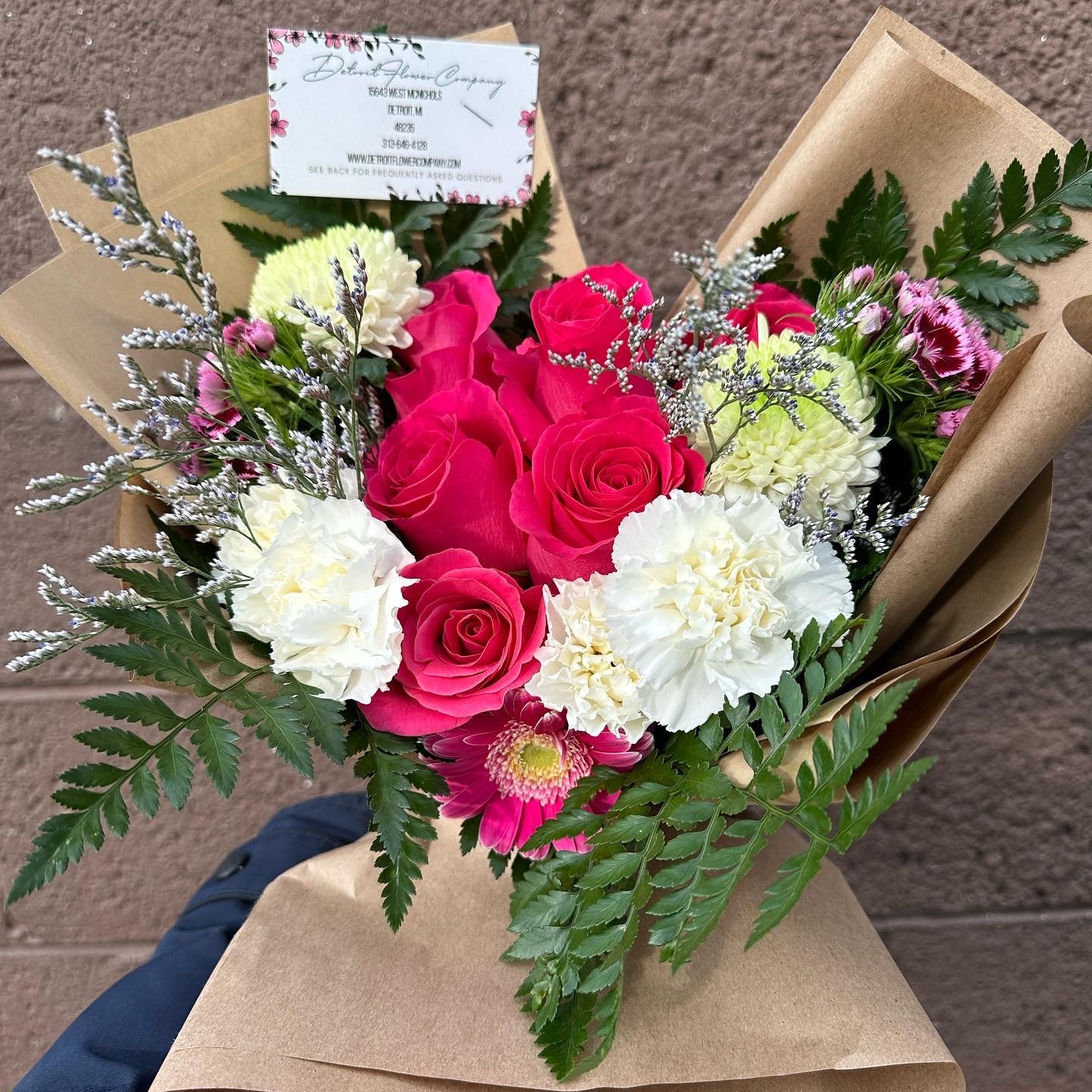 V-Day Mini Rose Bouquet – Detroit Flower Company