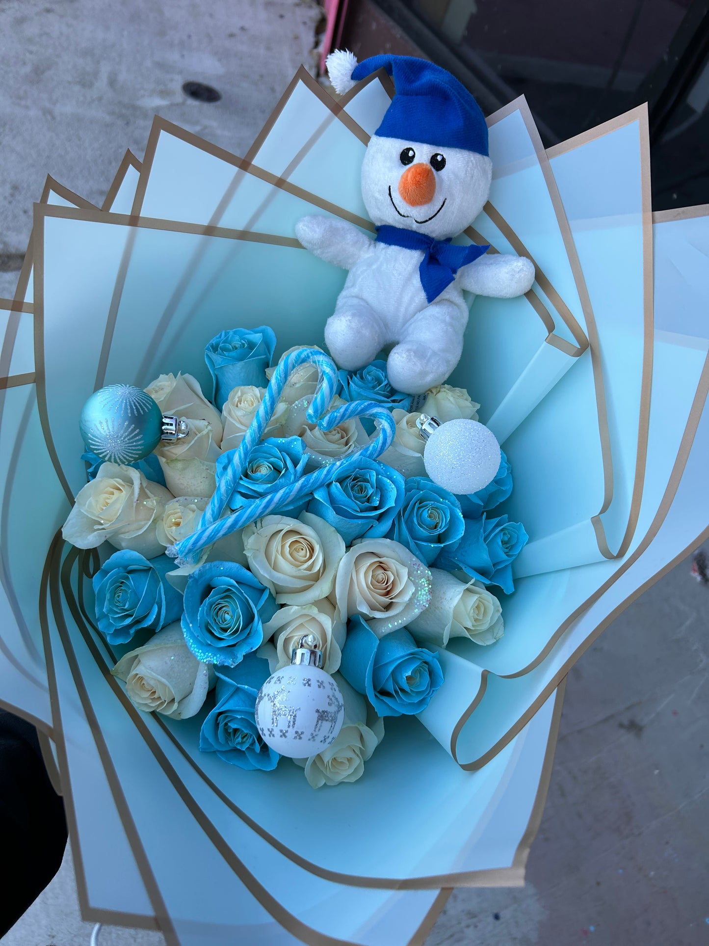 Frosty snowman bouquet