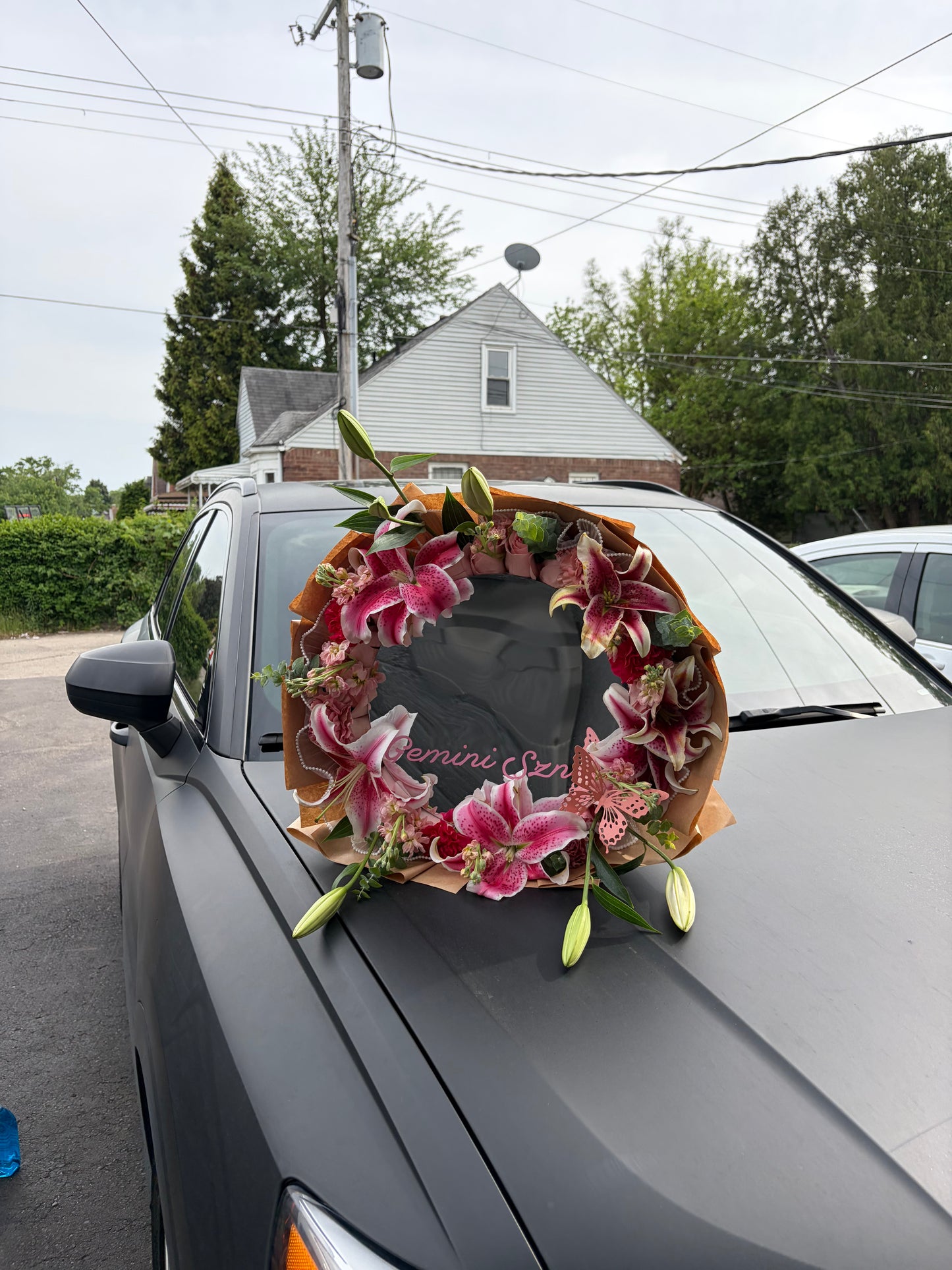 Gemini Mirror Bouquet
