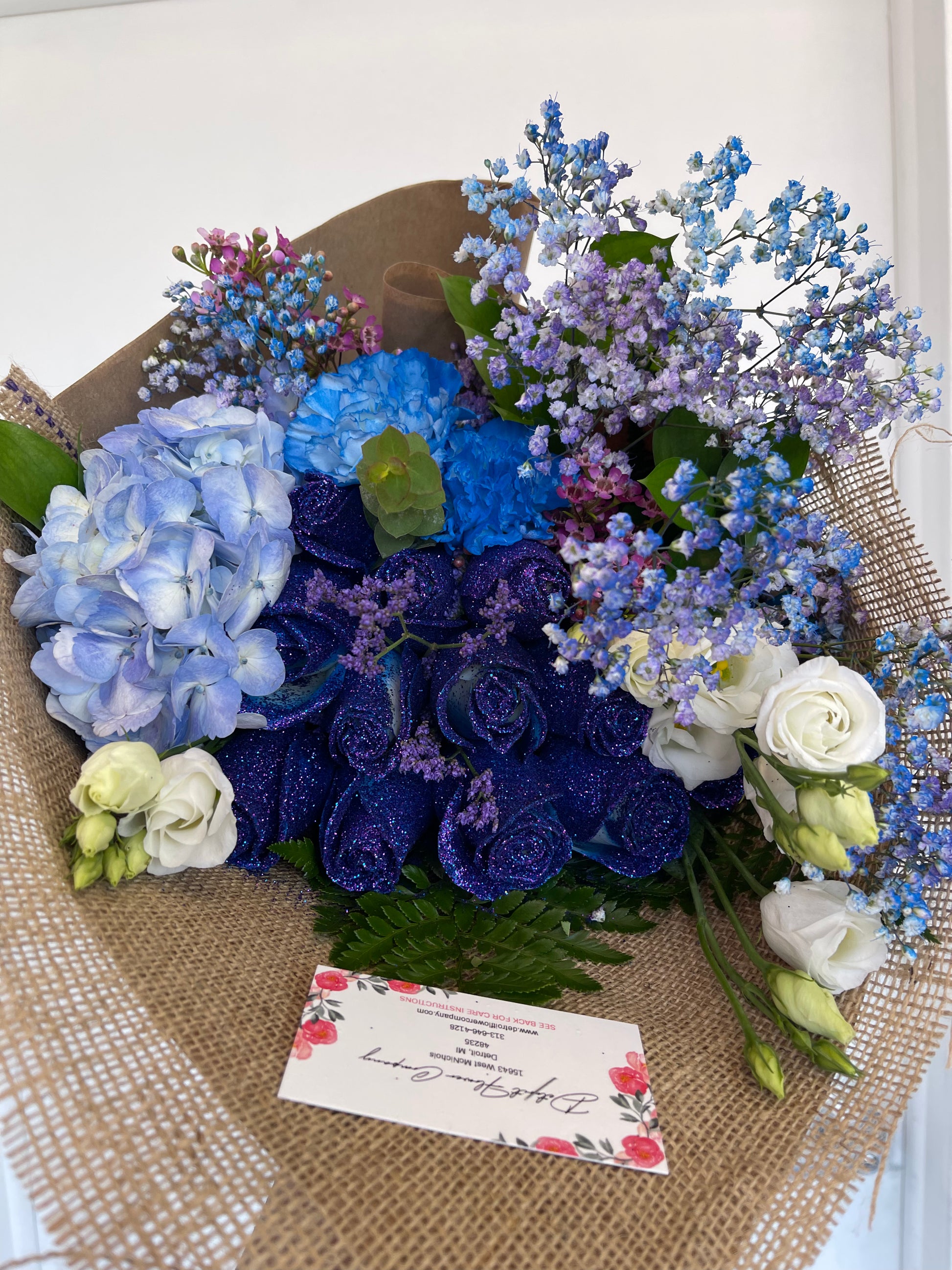 Farm Direct Fresh Light Blue Glitter Roses | Light Blue Glitter Flower  Bouquet of 12 Fresh Roses (Dozen) + Vase Included