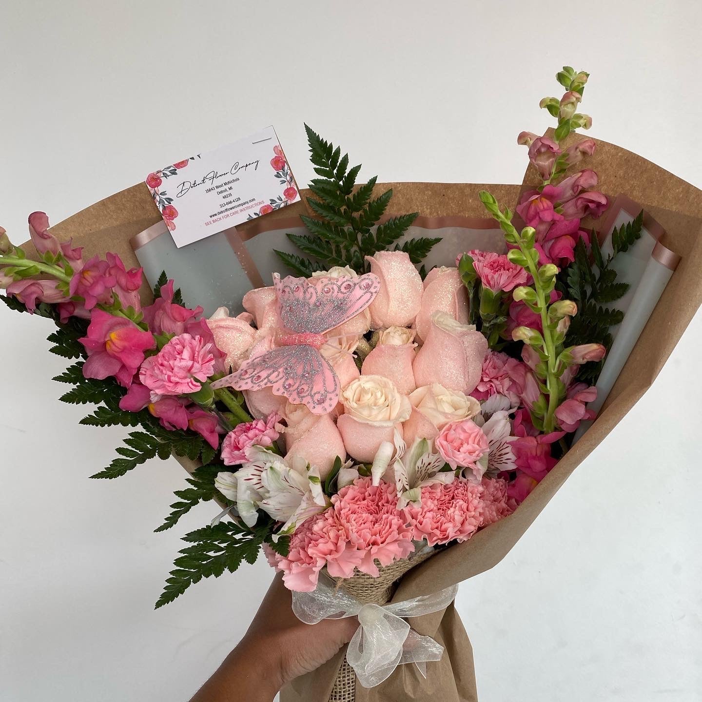 Marshmallow Glitter Roses – Detroit Flower Company